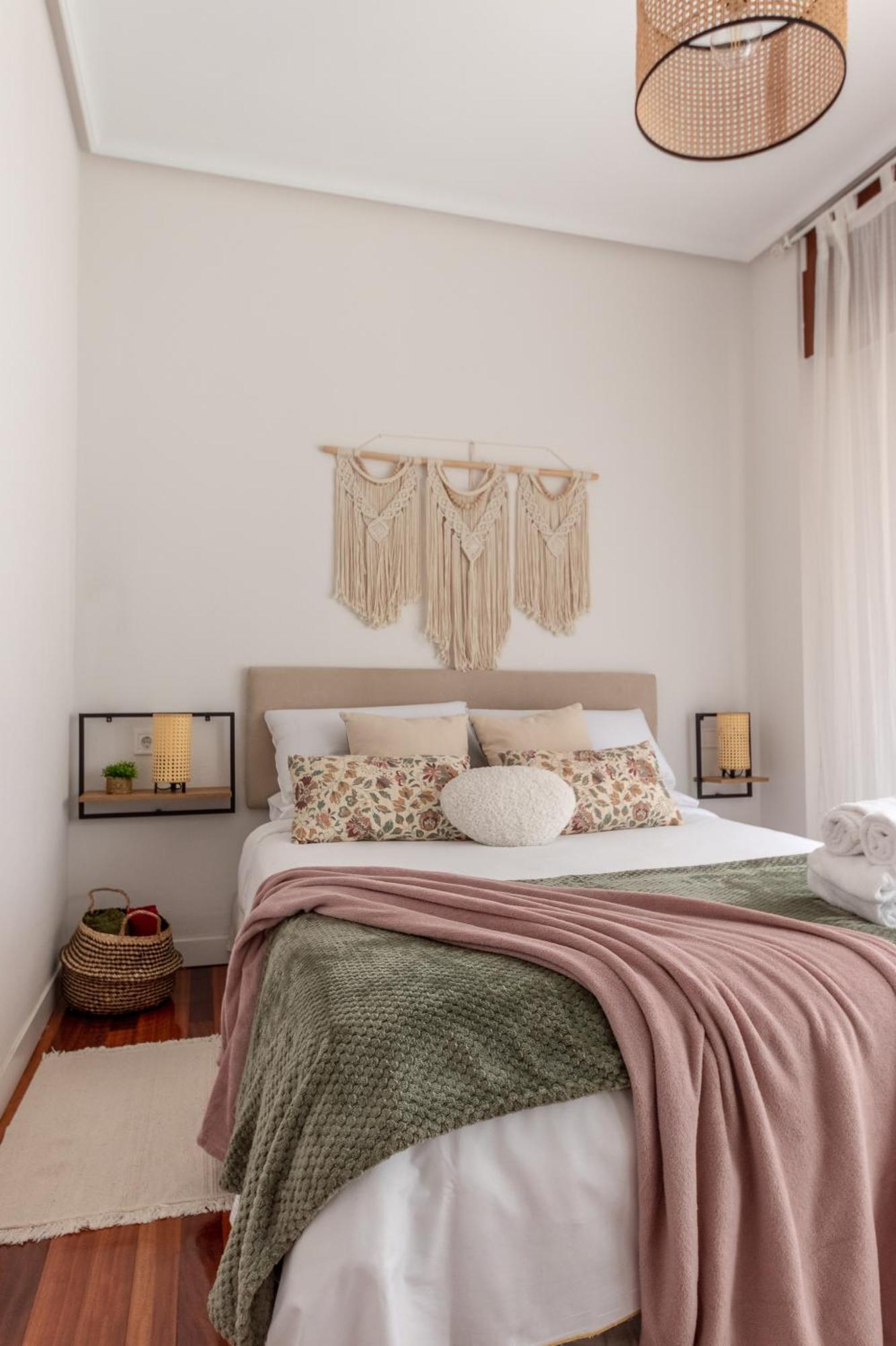 Lovely And Calm - Good Location In The Center Of Apartment